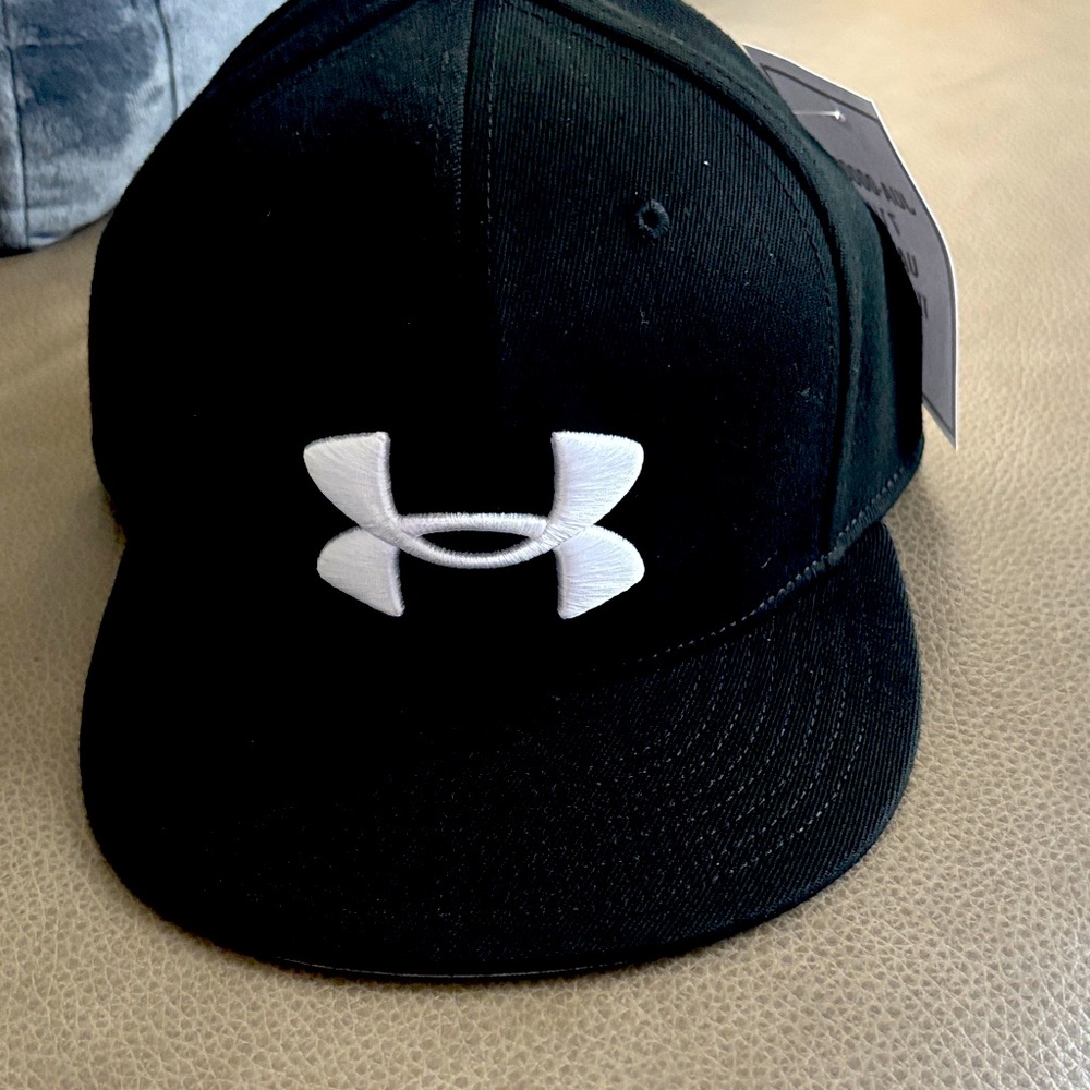 Under Armour Black and White Logo Cap
